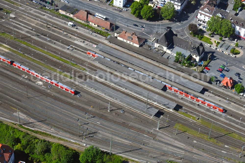 Aerial image Friedberg (Hessen) - Station railway building of the Deutsche Bahn in Friedberg (Hessen) in the state Hesse, Germany