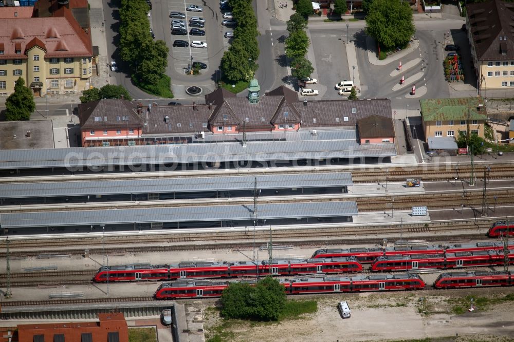 Garmisch-Partenkirchen from the bird's eye view: Station railway building of the Deutsche Bahn in Garmisch-Partenkirchen in the state Bavaria, Germany