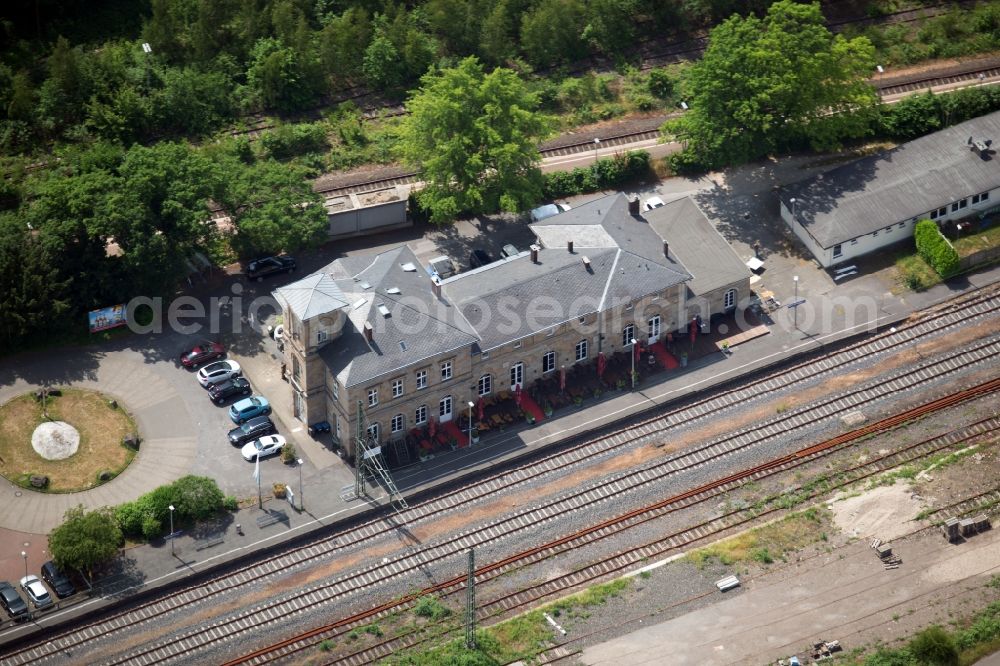 Aerial photograph Hattingen - Station railway building of the Deutsche Bahn in Hattingen in the state North Rhine-Westphalia, Germany