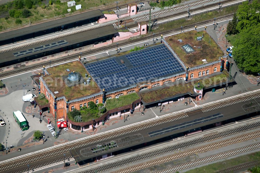 Uelzen from the bird's eye view: Station railway building of the Deutsche Bahn in Uelzen in the state Lower Saxony, Germany