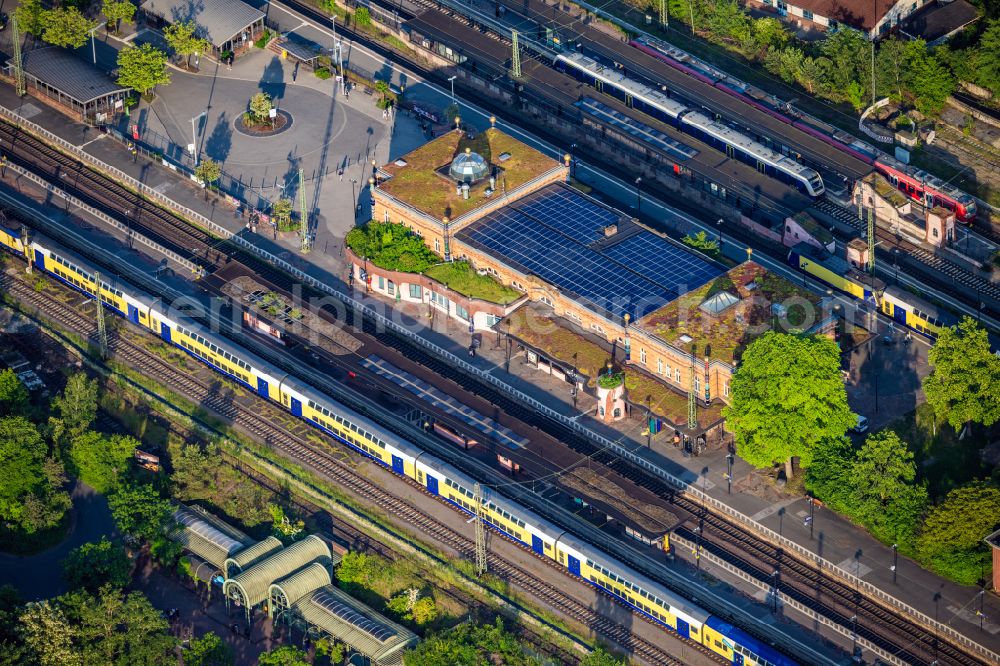 Aerial photograph Uelzen - Station railway building of the Deutsche Bahn in Uelzen in the state Lower Saxony, Germany