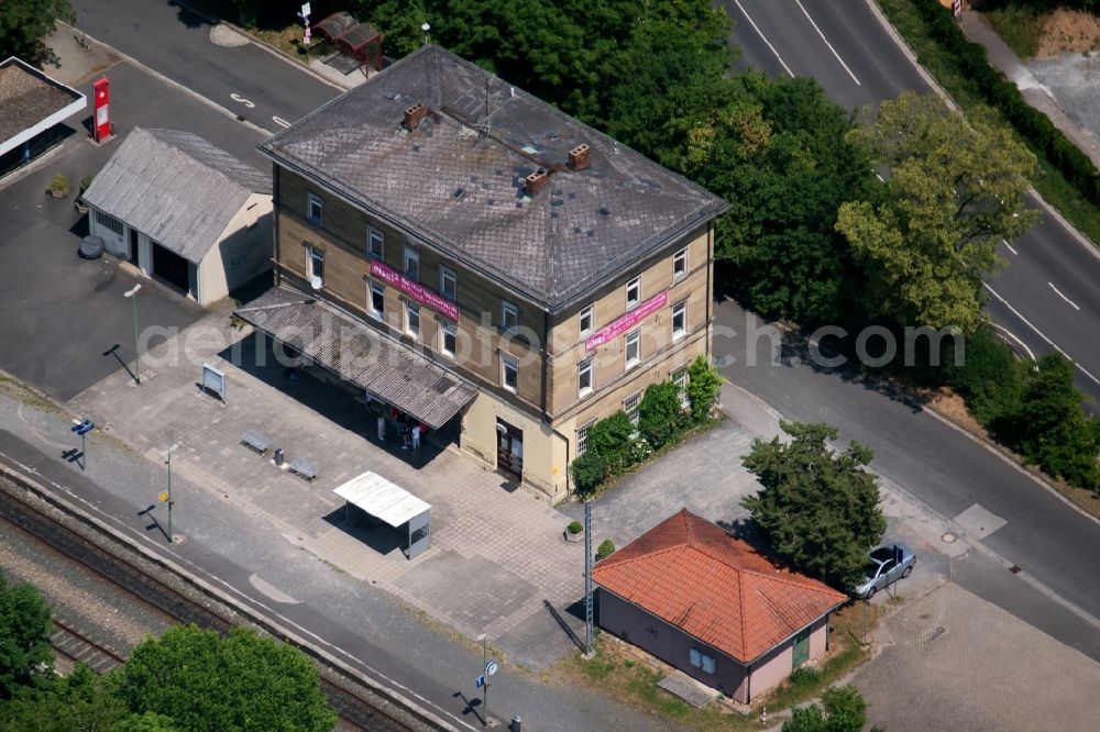 Aerial image Münnerstadt - Station railway building of the Deutsche Bahn in Muennerstadt in the state Bavaria, Germany