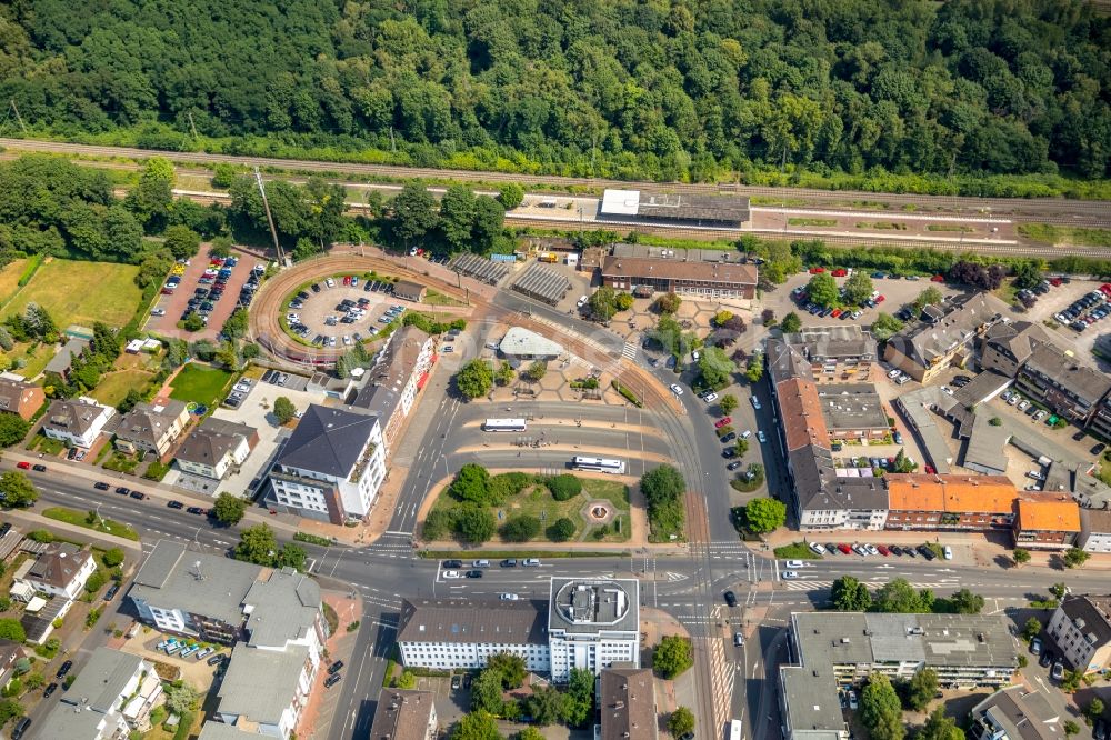 Dinslaken from the bird's eye view: Track and railway station of the German railway next to the circle of a tram Am Bahnhofspl. In Dinslaken in North Rhine-Westphalia - NRW, Germany