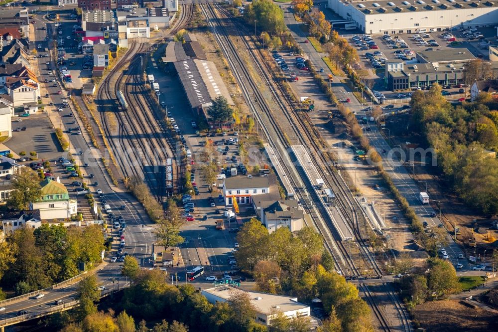 Aerial photograph Arnsberg - Station railway building of the Deutsche Bahn in Arnsberg in the state North Rhine-Westphalia, Germany