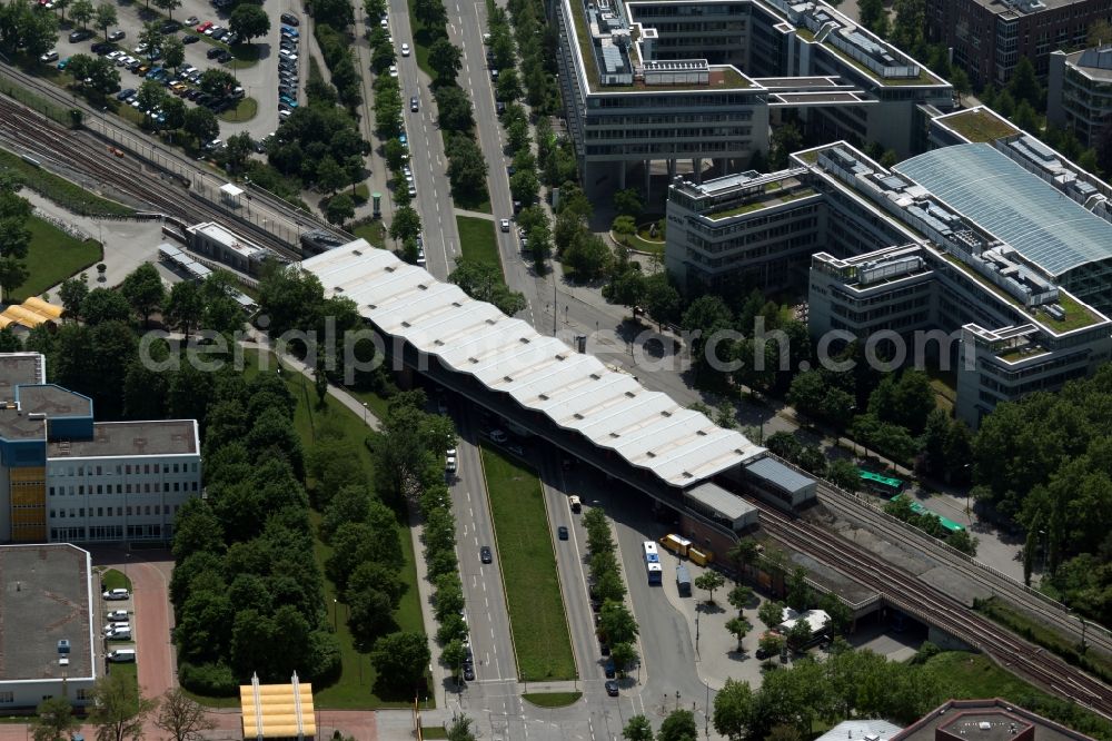 Aerial photograph München - Station railway building of the Deutsche Bahn in the district Ramersdorf-Perlach in Munich in the state Bavaria, Germany