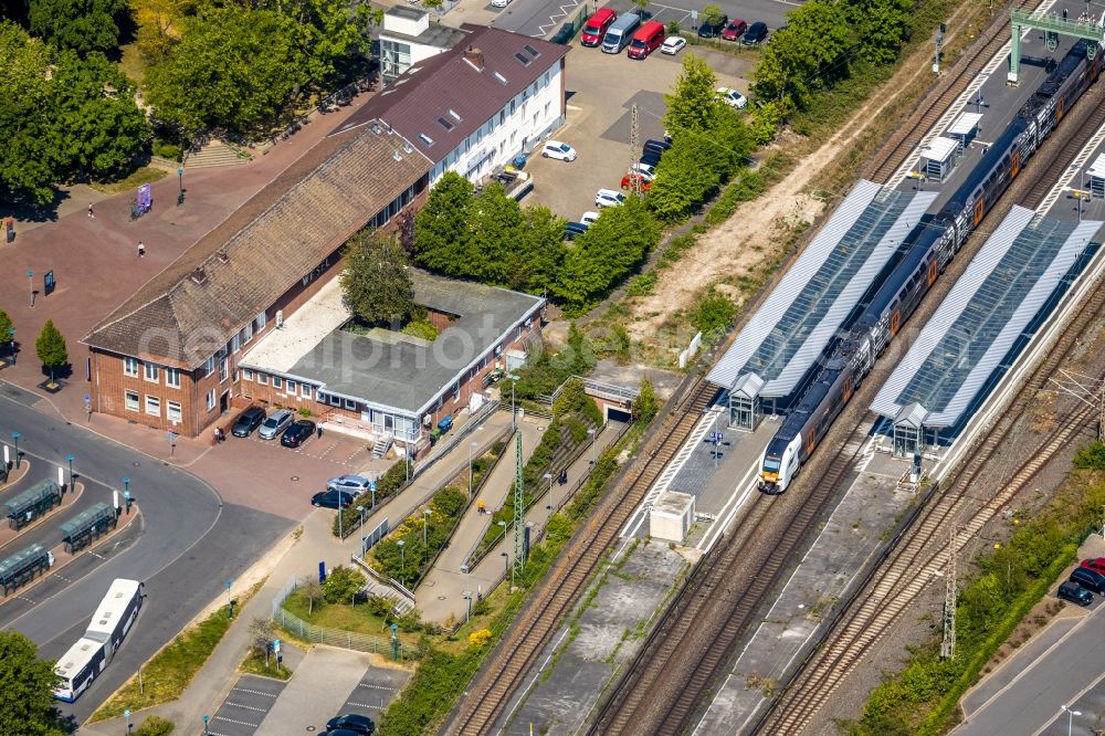 Aerial image Wesel - Station railway building of the Deutsche Bahn in the district Blumenkamp in Wesel in the state North Rhine-Westphalia, Germany