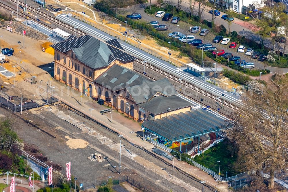 Aerial photograph Dorsten - Station railway building of the Deutsche Bahn in the district Feldmark in Dorsten in the state North Rhine-Westphalia, Germany