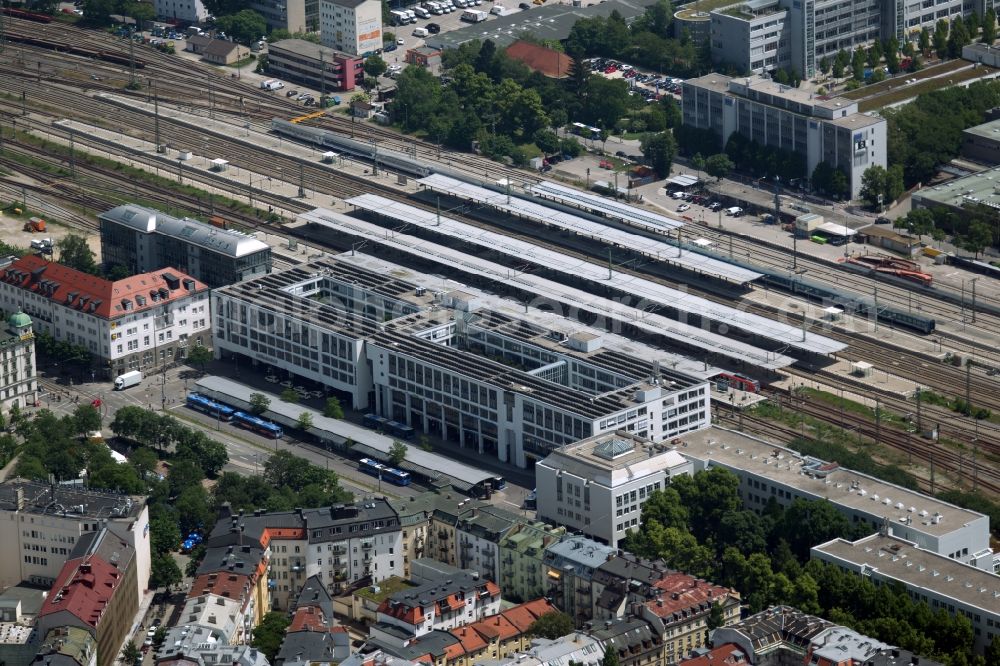 München from the bird's eye view: Station railway building of the Deutsche Bahn in the district Au-Haidhausen in Munich in the state Bavaria, Germany