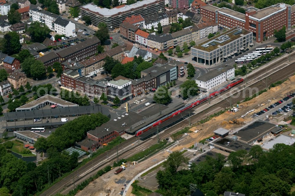 Aerial photograph Recklinghausen - Station railway building of the Deutsche Bahn in Recklinghausen in the state North Rhine-Westphalia, Germany