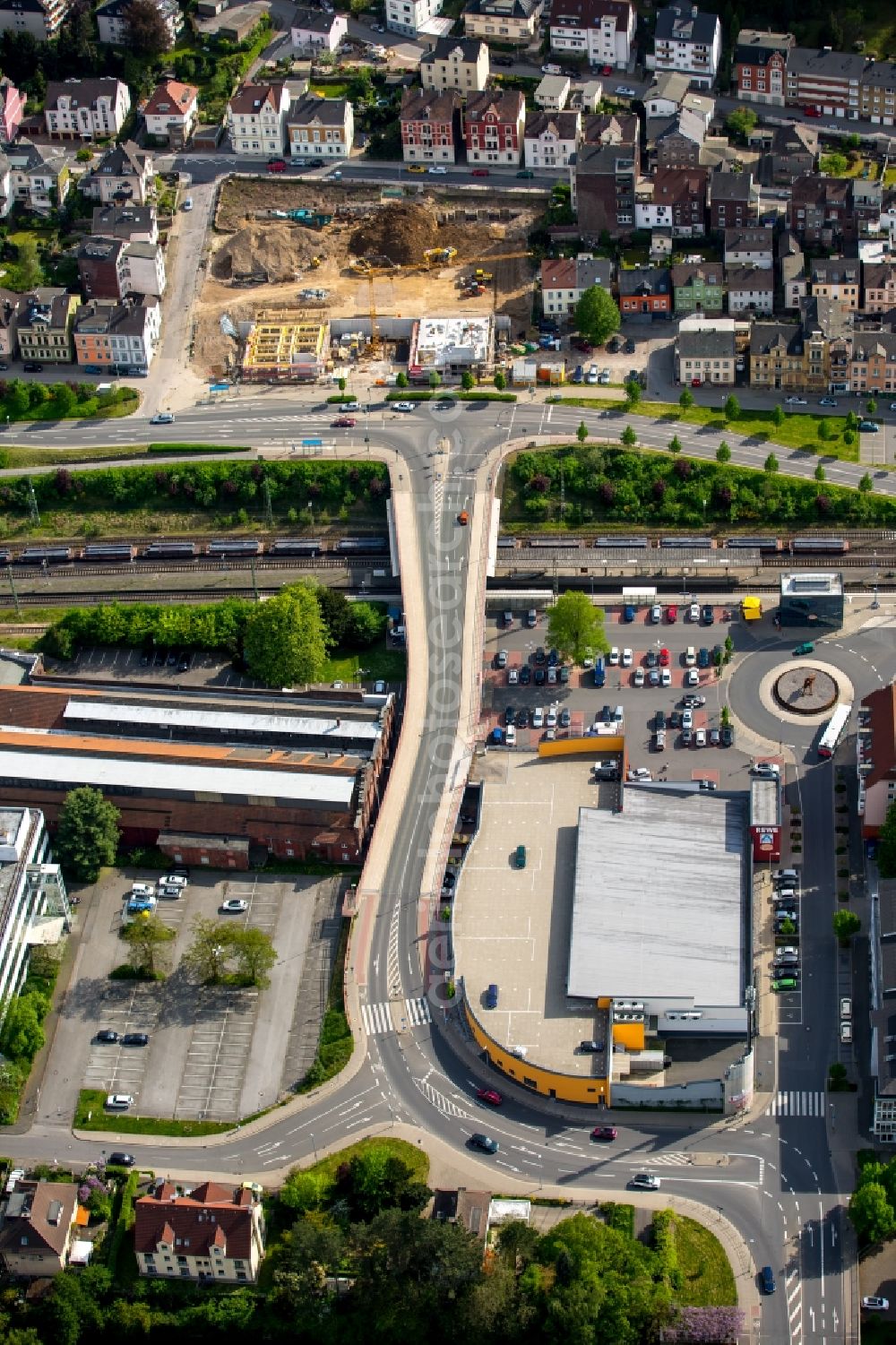 Aerial photograph Hagen - Station railway building of the Deutsche Bahn and streetbridge at the Bahnstreet in Hohenlimburg in Hagen in the state North Rhine-Westphalia