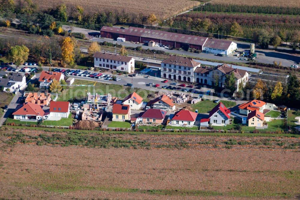 Aerial image Winden - Station railway building of the Deutsche Bahn in Winden in the state Rhineland-Palatinate, Germany