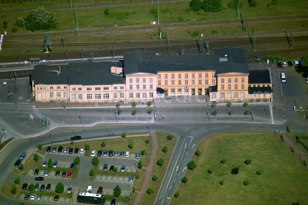 Wittenberge from the bird's eye view: Station railway building of the Deutsche Bahn in Wittenberge in the state Brandenburg, Germany