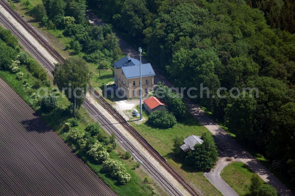 Aerial photograph Niederarnbach - Train station railway building on ehemaligen Bahnhof in Niederarnbach in the state Bavaria, Germany