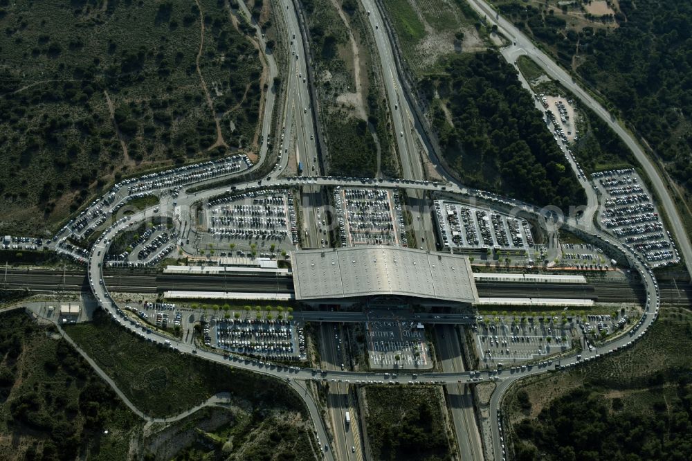 Aix-en-Provence from the bird's eye view: Station railway building of SNCF in Aix-en-Provence in Provence-Alpes-Cote d'Azur, France