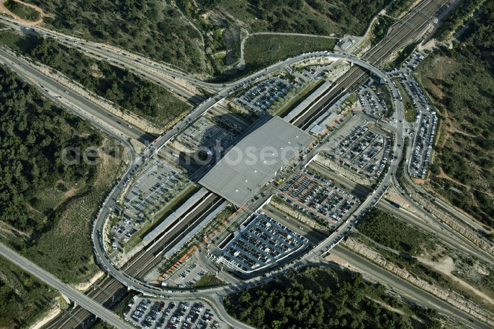 Aerial photograph Aix-en-Provence - Station railway building of SNCF in Aix-en-Provence in Provence-Alpes-Cote d'Azur, France