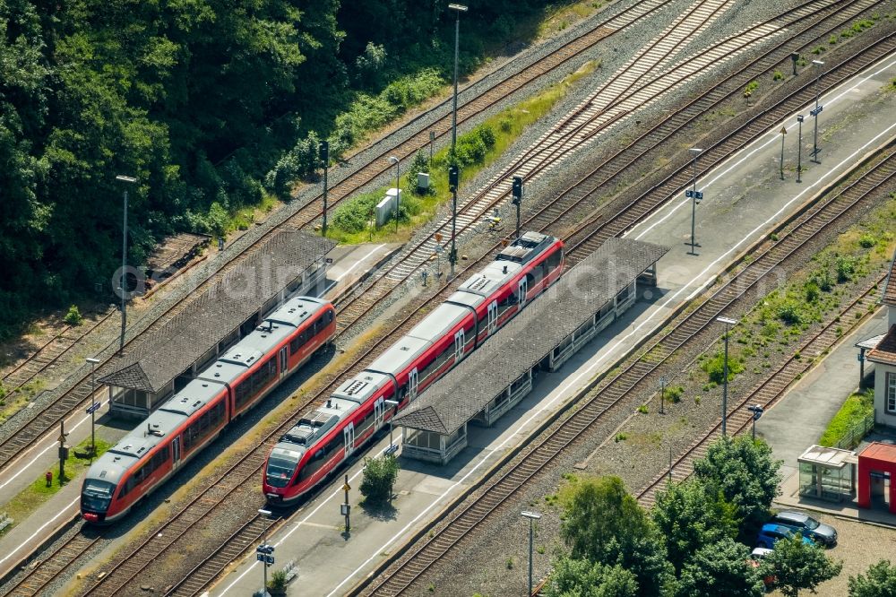 Aerial image Brilon - Station railway building of the Deutsche Bahn in Brilon in the state North Rhine-Westphalia, Germany