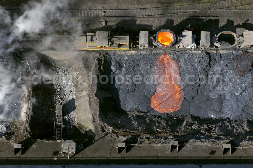 Duisburg from above - Glowing steel slag melt in the ThyssenKrupp steel plant in Duisburg in North Rhine-Westphalia