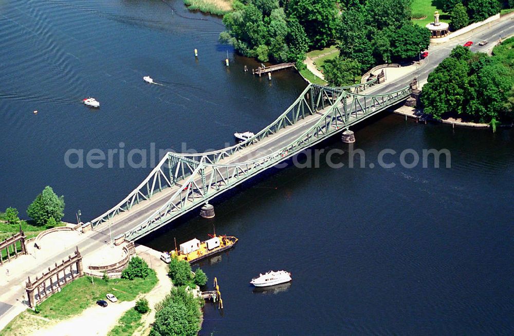 Potsdam-Babelsberg from the bird's eye view: Glienicker Brücke.