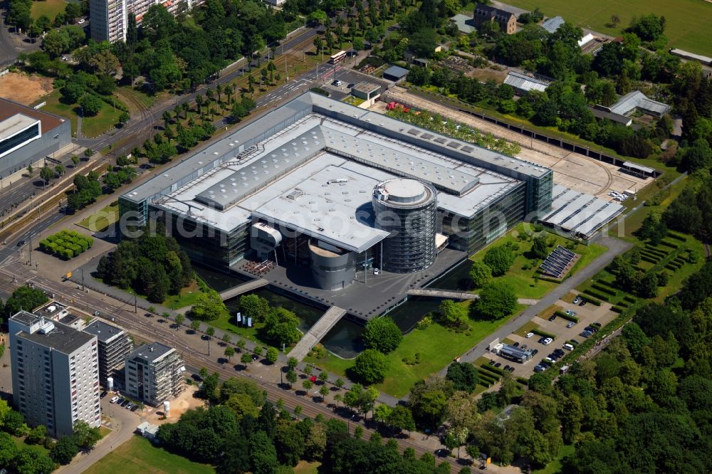 Aerial image Dresden - VW transparent factory in Dresden in Saxony. The transparent factory is a Dresden automobile factory of Volkswagen AG, which is operated by the Volkswagen Sachsen GmbH