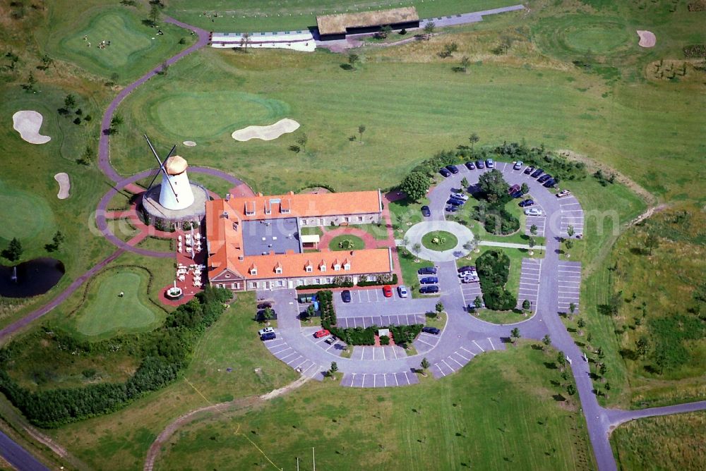 Krefeld from above - Golf and Country Club on the Elfrather mill in Krefeld in North Rhine-Westphalia