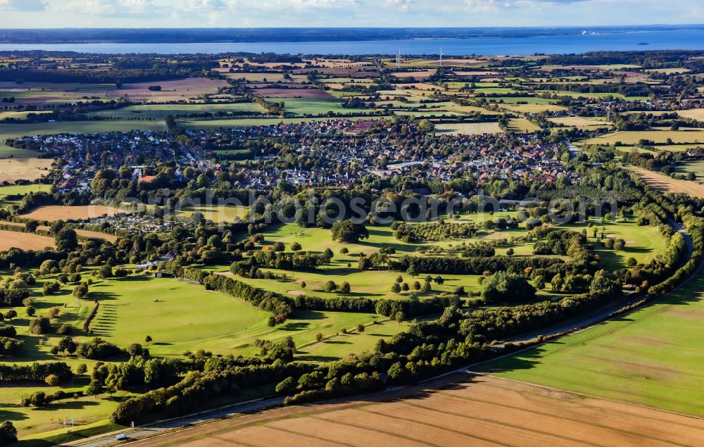 Dänischenhagen from the bird's eye view: Golf- & LandClub Gut Uhlenhorst in Daenischenhagen in the state Schleswig-Holstein, Germany