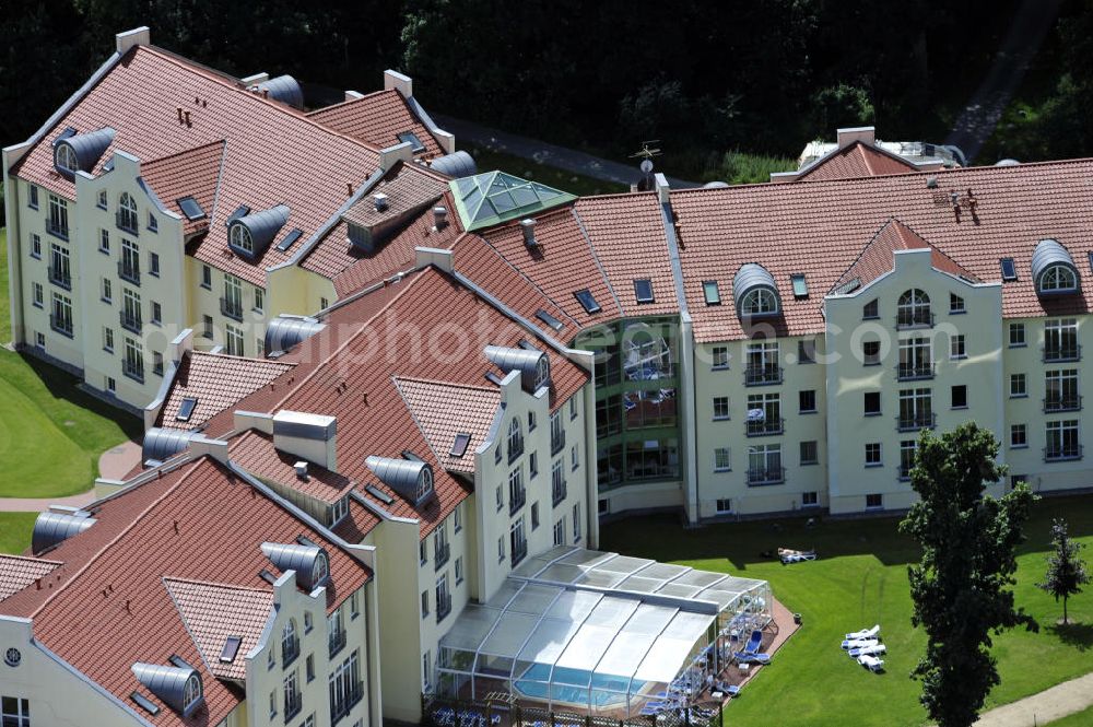 Aerial image Teschow - Golf- und Wellnesshotel Schloss Teschow mit Golfplatz beim Bachweg in Teschow, Mecklenburg-Vorpommern. Golf and Wellness hotel castle Teschow with golf court at the street Bachweg in Teschow, Mecklenburg-Western Pomerania.