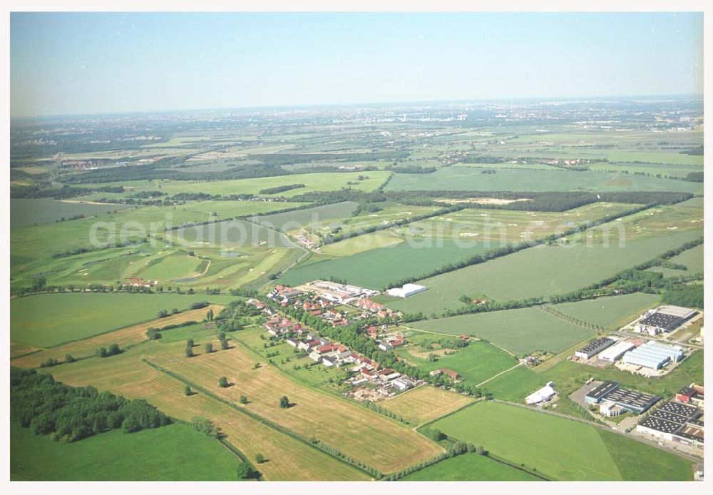 Aerial image Groß Kienitz / Brandenburg - 29.05.2004 Groß-Kienitz / BRB Golfcenter Groß Kienitz Verwaltungsgesellschaft mbH, Herr Markus Fränkle, Friedrichstraße 150, 10117 Berlin, Tel.: 20394043, Fax: 20394022