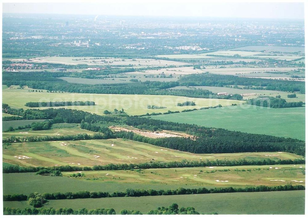 Groß Kienitz / Brandenburg from the bird's eye view: 29.05.2004 Groß-Kienitz / BRB Golfcenter Groß Kienitz Verwaltungsgesellschaft mbH, Herr Markus Fränkle, Friedrichstraße 150, 10117 Berlin, Tel.: 20394043, Fax: 20394022