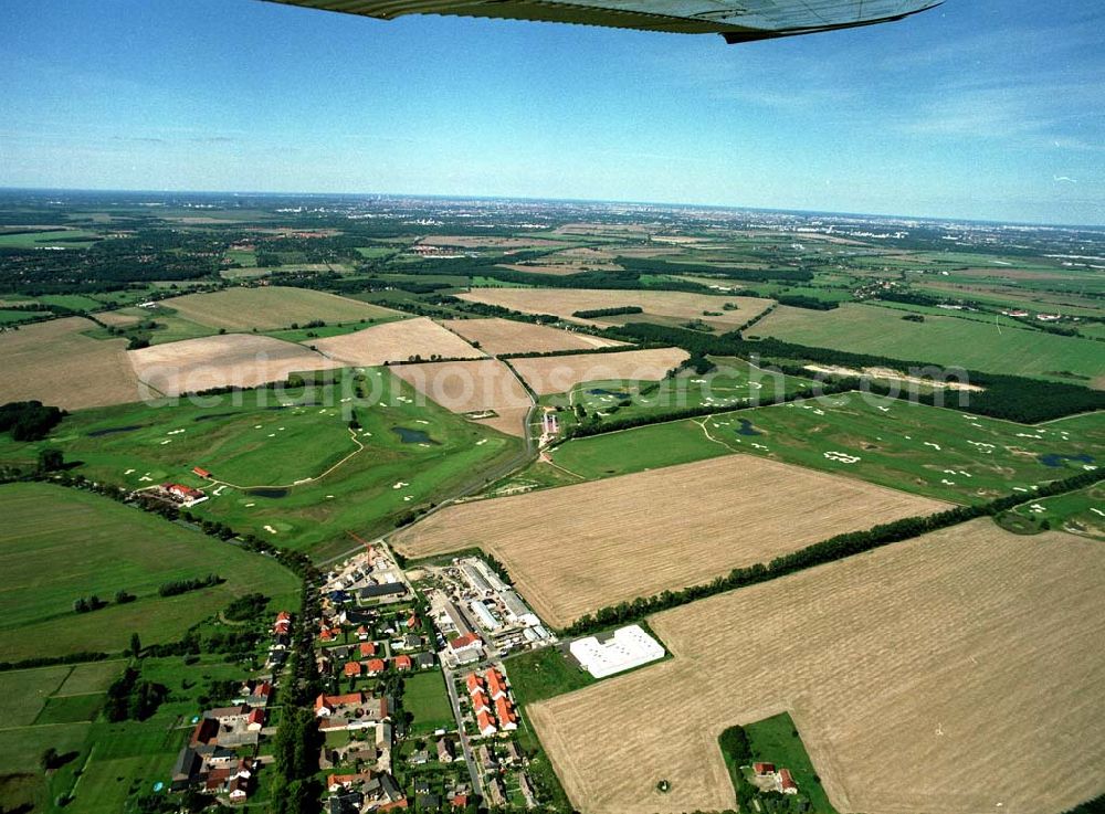 Aerial image Groß - Kienitz - Golfplatz bei Groß-Kienitz am Flughafen Berlin - Schönefeld / BRB.