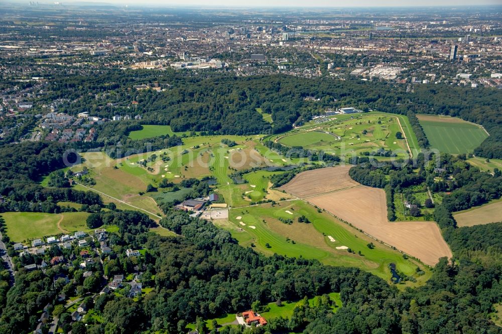 Düsseldorf from the bird's eye view: Grounds of the Golf course at Golfanlage Duesseldorf-Grafenberg on Rennbahnstrasse in Duesseldorf in the state North Rhine-Westphalia