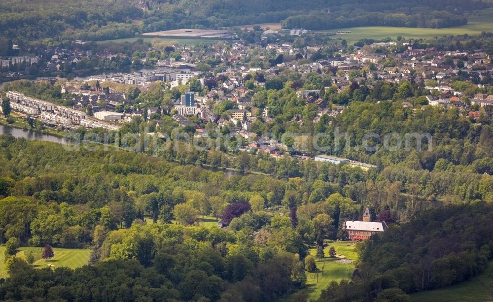 Essen from above - Grounds of the Golf course at Essener Golf Club Haus Oefte e.V. in the district Kettwig in Essen at Ruhrgebiet in the state North Rhine-Westphalia, Germany