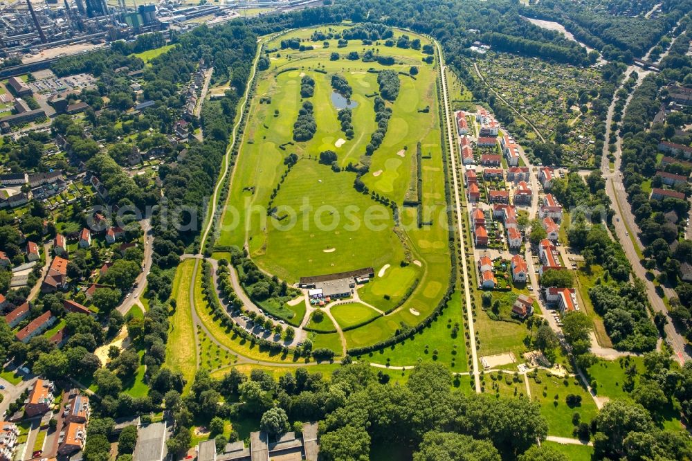 Aerial image Gelsenkirchen - Grounds of the Golf course at Golfclub Schloss Horst e.V. on Johannastrasse in Gelsenkirchen in the state North Rhine-Westphalia