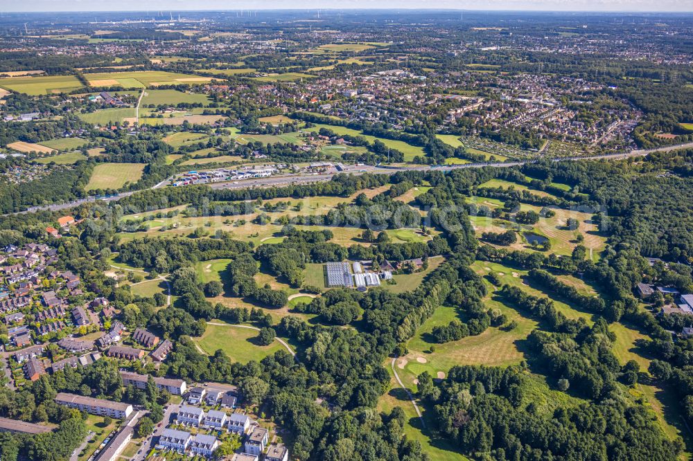 Gelsenkirchen from the bird's eye view: Grounds of the Golf course at Gelsenkirchener Golfclub Haus Leythe e. V. on Middelicher Strasse in Gelsenkirchen in the state North Rhine-Westphalia, Germany