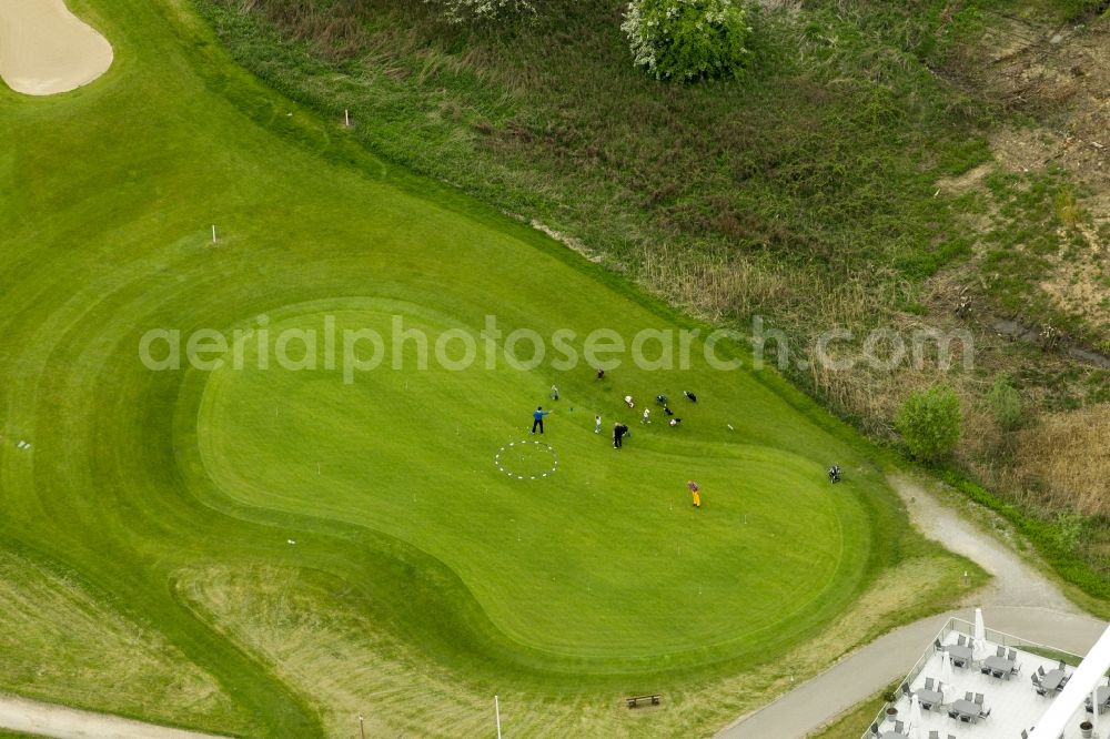 Frohlinde from the bird's eye view: The golf course golf club in Castrop-Rauxel Frohlinde in the state of North Rhine-Westphalia