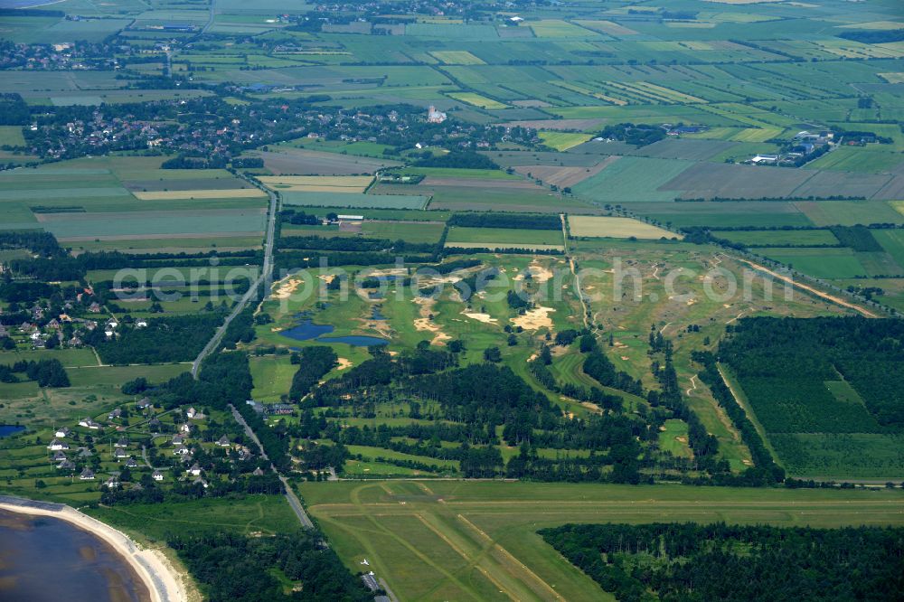 Aerial photograph Nieblum - Grounds of the golf course Golf Club Foehr e.V. in Nieblum on the island of Foehr in the state Schleswig-Holstein, Germany