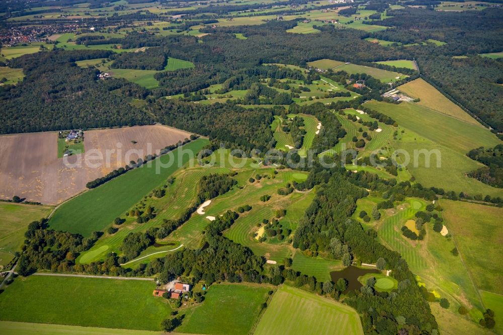 Aerial photograph Hünxe - Grounds of the Golf course at of Golf Club Huenxerwald e.V. on Hardtbergweg in Huenxe in the state North Rhine-Westphalia, Germany