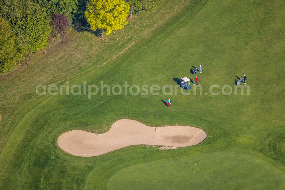 Fröndenberg/Ruhr from above - Grounds of the Golf course at Golf-Club Unna-Froendenberg e.V. on Schwarzer Weg in the district Hohenheide in Froendenberg/Ruhr in the state North Rhine-Westphalia, Germany