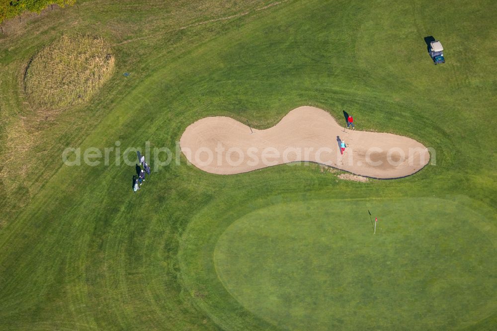 Aerial image Fröndenberg/Ruhr - Grounds of the Golf course at Golf-Club Unna-Froendenberg e.V. on Schwarzer Weg in the district Hohenheide in Froendenberg/Ruhr in the state North Rhine-Westphalia, Germany