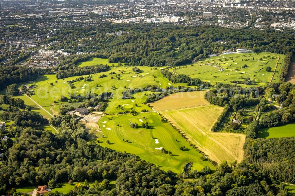 Düsseldorf from the bird's eye view: Grounds of the Golf course at Golfanlage Duesseldorf-Grafenberg in Duesseldorf-Grafenberg in the state North Rhine-Westphalia, Germany