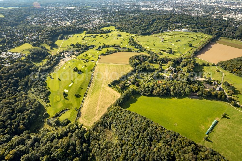 Aerial image Düsseldorf - Grounds of the Golf course at Golfanlage Duesseldorf-Grafenberg in Duesseldorf-Grafenberg in the state North Rhine-Westphalia, Germany