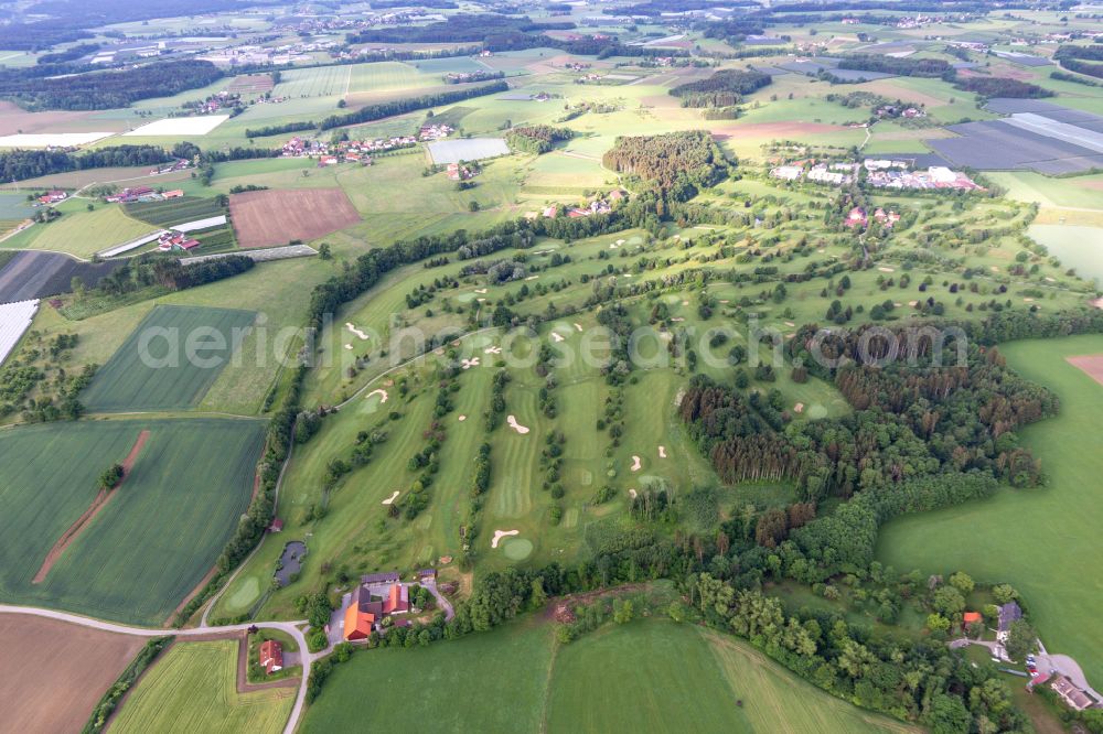 Ravensburg from the bird's eye view: Grounds of the Golf course at of Golfanlage Ravensburg in the district Schmalegg in Ravensburg in the state Baden-Wuerttemberg, Germany