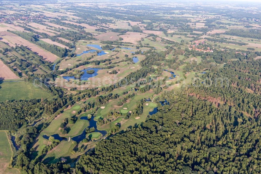 Aerial image Lüdersburg - Grounds of the Golf course at Golfanlage Schloss Luedersburg in Luedersburg in the state Lower Saxony, Germany