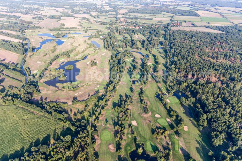 Aerial photograph Lüdersburg - Grounds of the Golf course at Golfanlage Schloss Luedersburg in Luedersburg in the state Lower Saxony, Germany