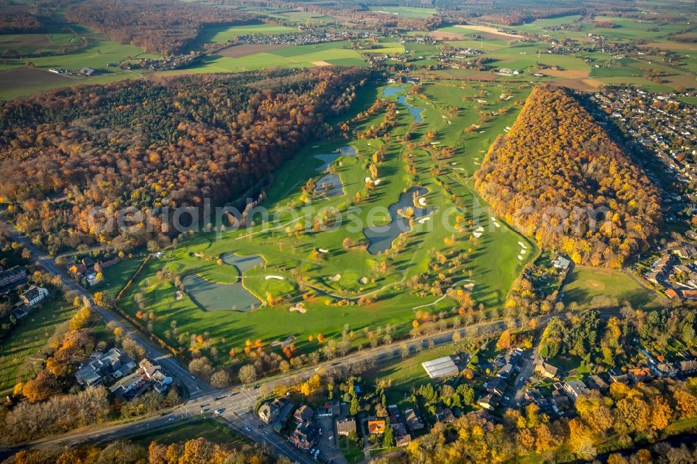 Kamp-Lintfort from above - Grounds of the Golf course at Golfclub Am Kloster-Konp e.V. on Kirchstrasse in the district Niersenbruch in Kamp-Lintfort in the state North Rhine-Westphalia, Germany