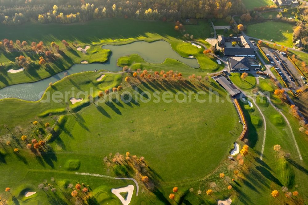 Aerial image Kamp-Lintfort - Grounds of the Golf course at Golfclub Am Kloster-Konp e.V. on Kirchstrasse in the district Niersenbruch in Kamp-Lintfort in the state North Rhine-Westphalia, Germany