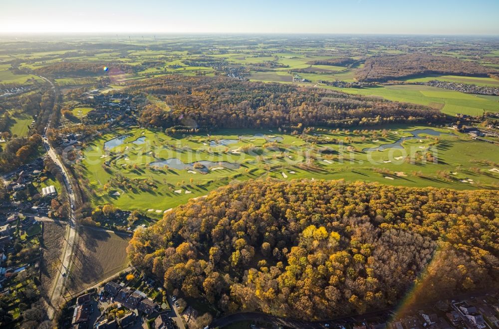 Kamp-Lintfort from above - Grounds of the Golf course at Golfclub Am Kloster-Kamp e.V. on Kirchstrasse in the district Niersenbruch in Kamp-Lintfort at Ruhrgebiet in the state North Rhine-Westphalia, Germany