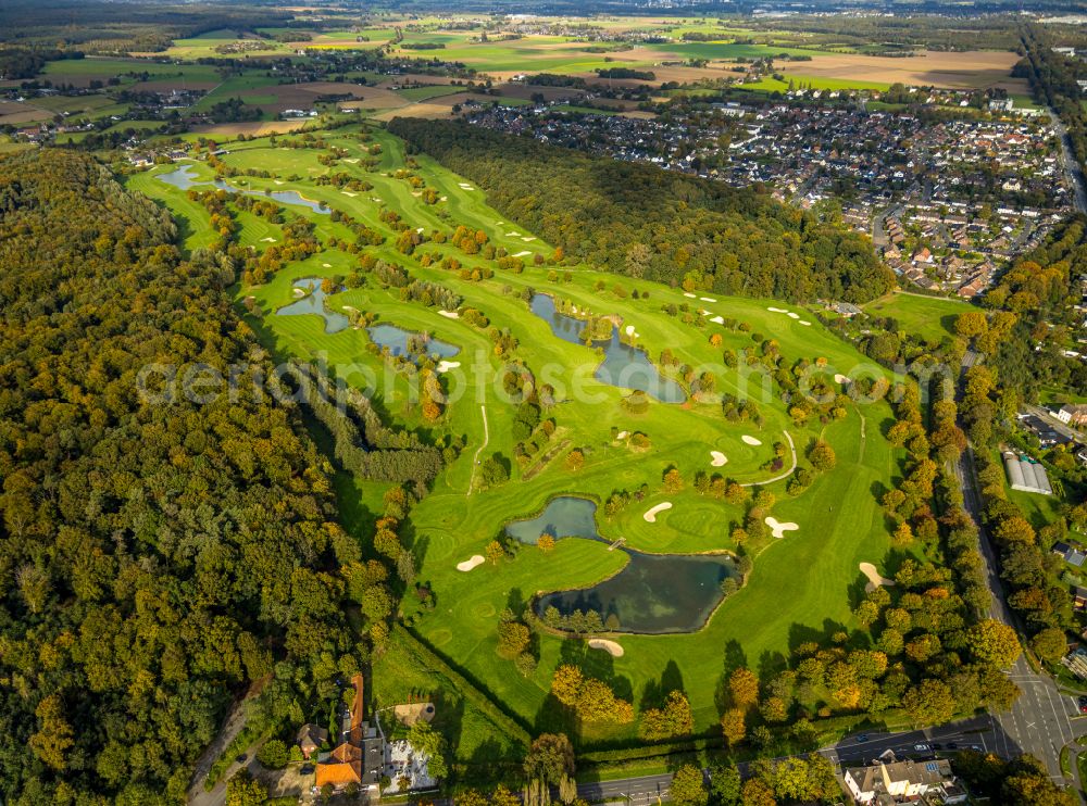 Aerial photograph Kamp-Lintfort - grounds of the Golf course at Golfclub Am Kloster-Kamp e.V. on Kirchstrasse in the district Niersenbruch in Kamp-Lintfort at Ruhrgebiet in the state North Rhine-Westphalia, Germany