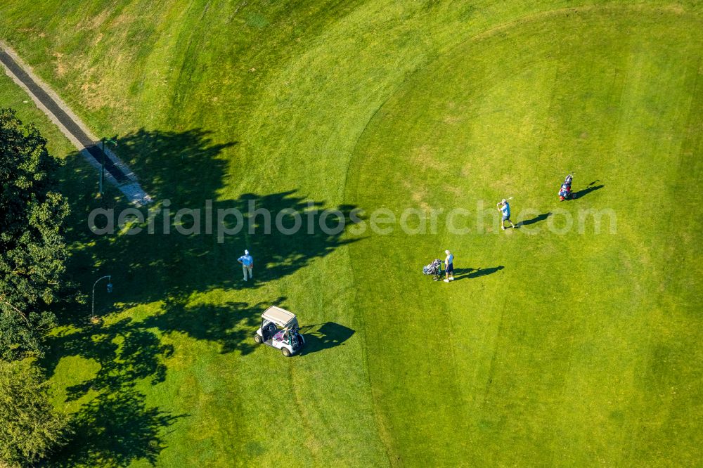 Aerial photograph Velbert - Grounds of the Golf course at Golfclub Velbert Gut Kuhlendahl e.V. on street Kuhlendahler Strasse in Velbert in the state North Rhine-Westphalia, Germany