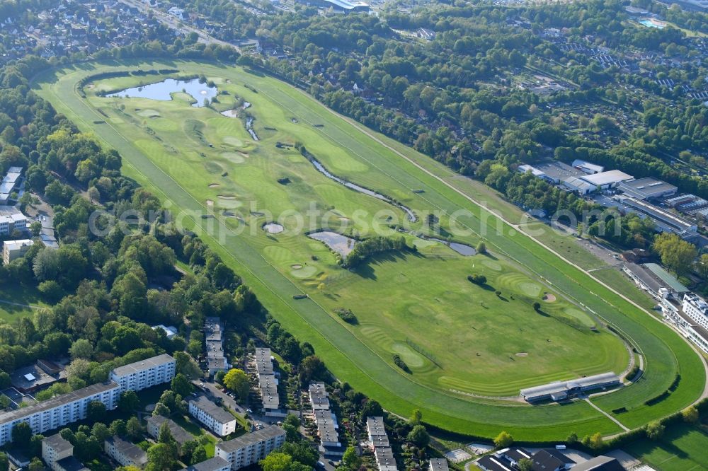 Bremen from the bird's eye view: Grounds of the Golf course at GolfRange Bremen in Bremen, Germany