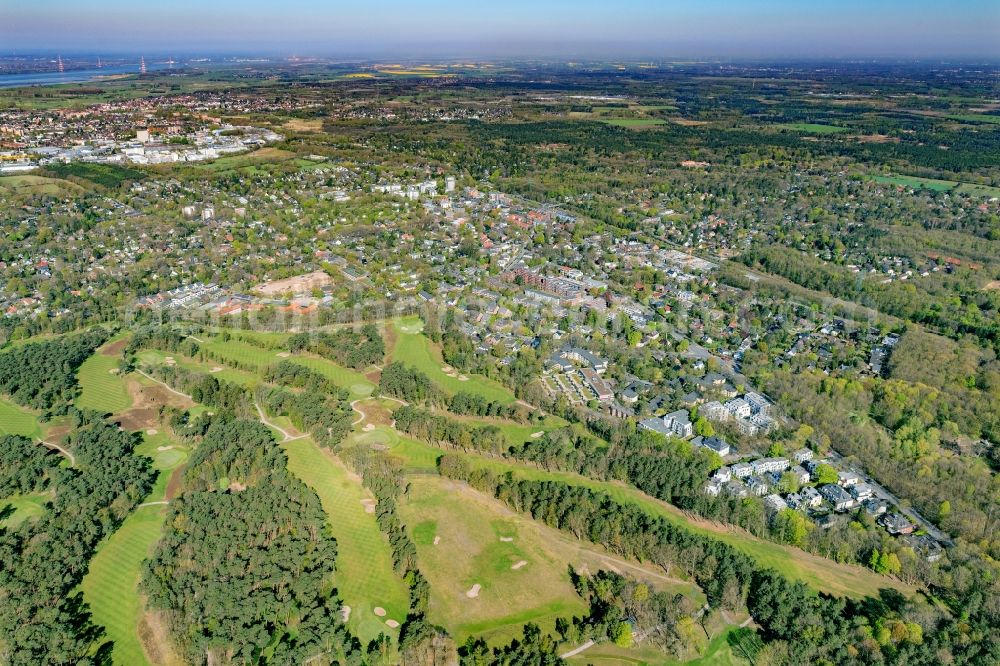 Hamburg from above - Grounds of the Golf course at of Hamburger Golf-Club e.V. In de Bargen in the district Rissen in Hamburg, Germany